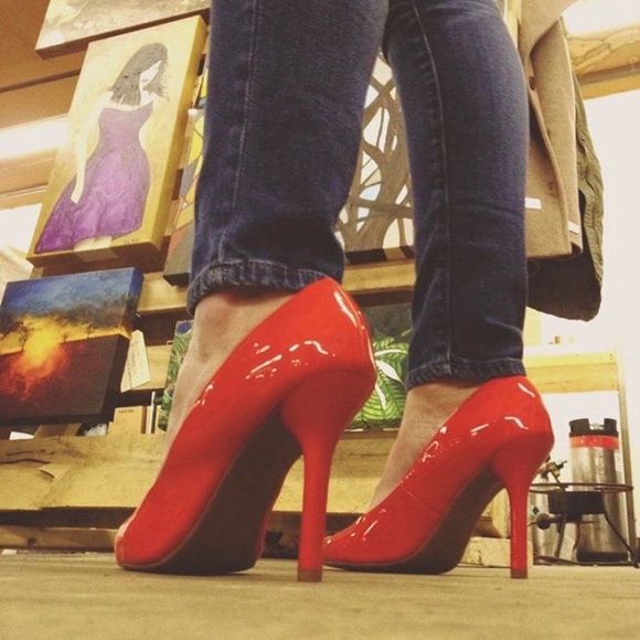 Meet Your Posher - Picture 2 of 4